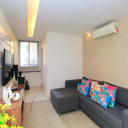 Reformado e moderno 2 quartos em Copacabana-3